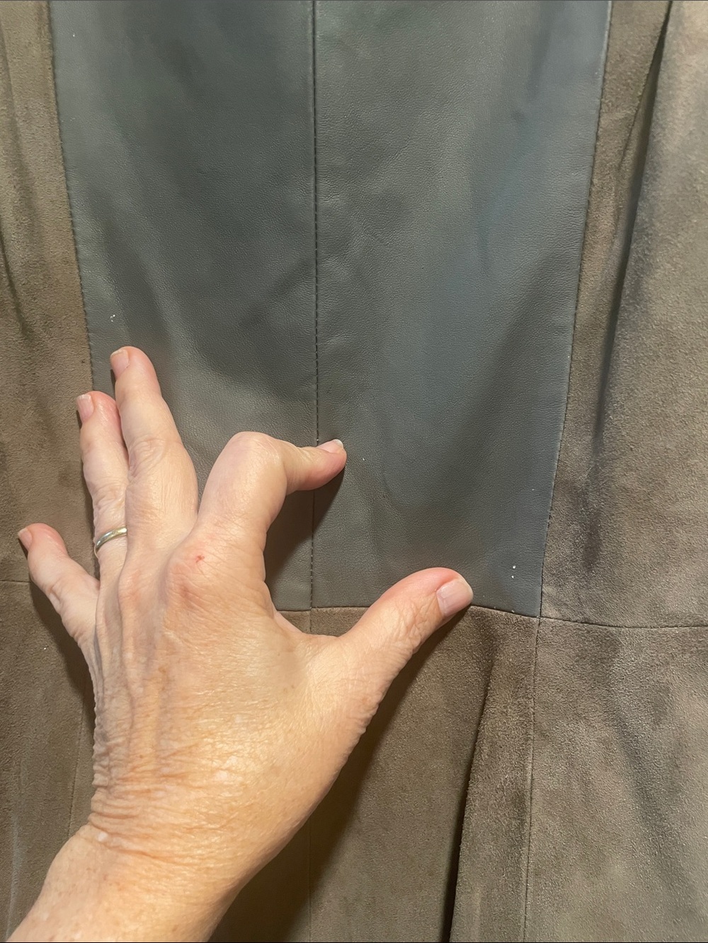 Armani Exchange Two-Tone Taupe a
Gray Goat & Lamb Leather Skater Lined Midi Dres - Picture 10 of 16
